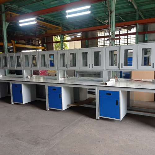 Bàn thí nghiệm có tủ treo CKSG-1126